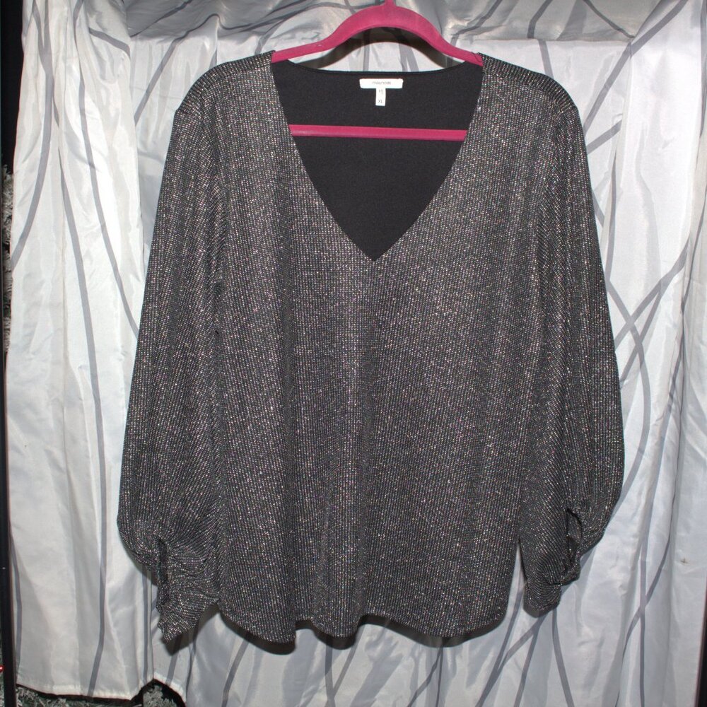 blouse - Picture 9 of 10